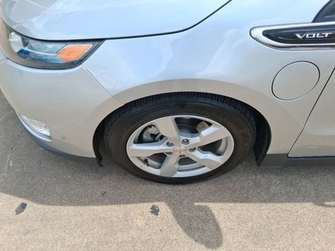 Used 2015 Chevrolet Volt Premium w/ Premium Trim Package FWD image 11