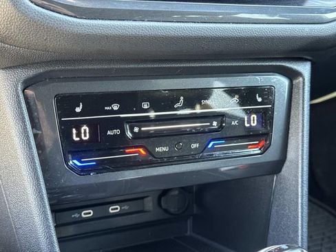 Used 2023 Volkswagen Tiguan SE R-Line image 15