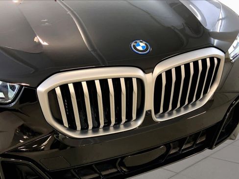 Used 2024 BMW X5 xDrive50e w/ M Sport Package AWD/4WD image 32