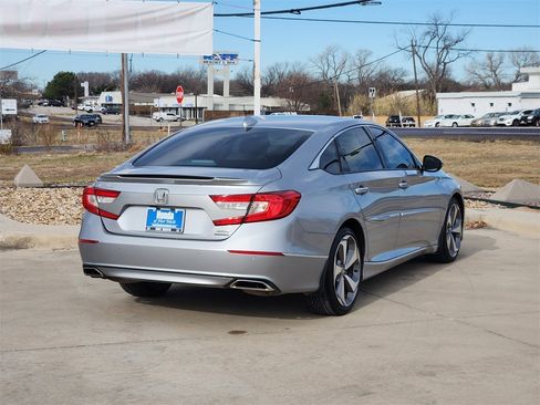 Certified 2018 Honda Accord Touring image 5