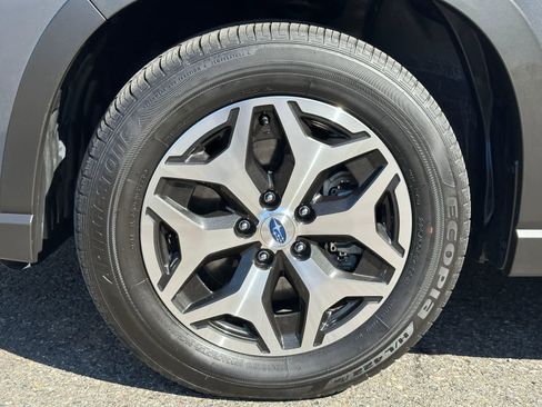 Certified 2023 Subaru Forester Premium AWD/4WD image 8