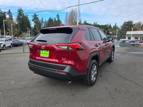 New 2025 Toyota RAV4 XLE image 7