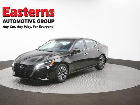 Used 2024 Nissan Altima 2.5 SV w/ SV Premium Package FWD image 56
