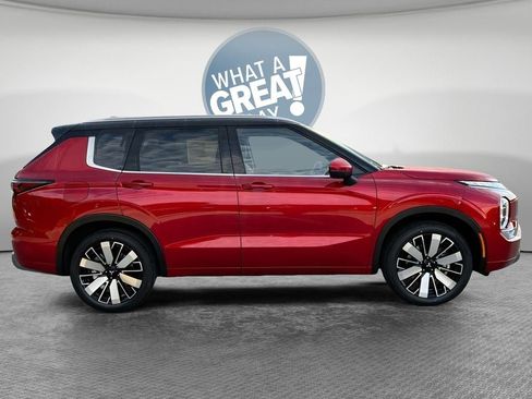 New 2025 Mitsubishi Outlander SEL image 8