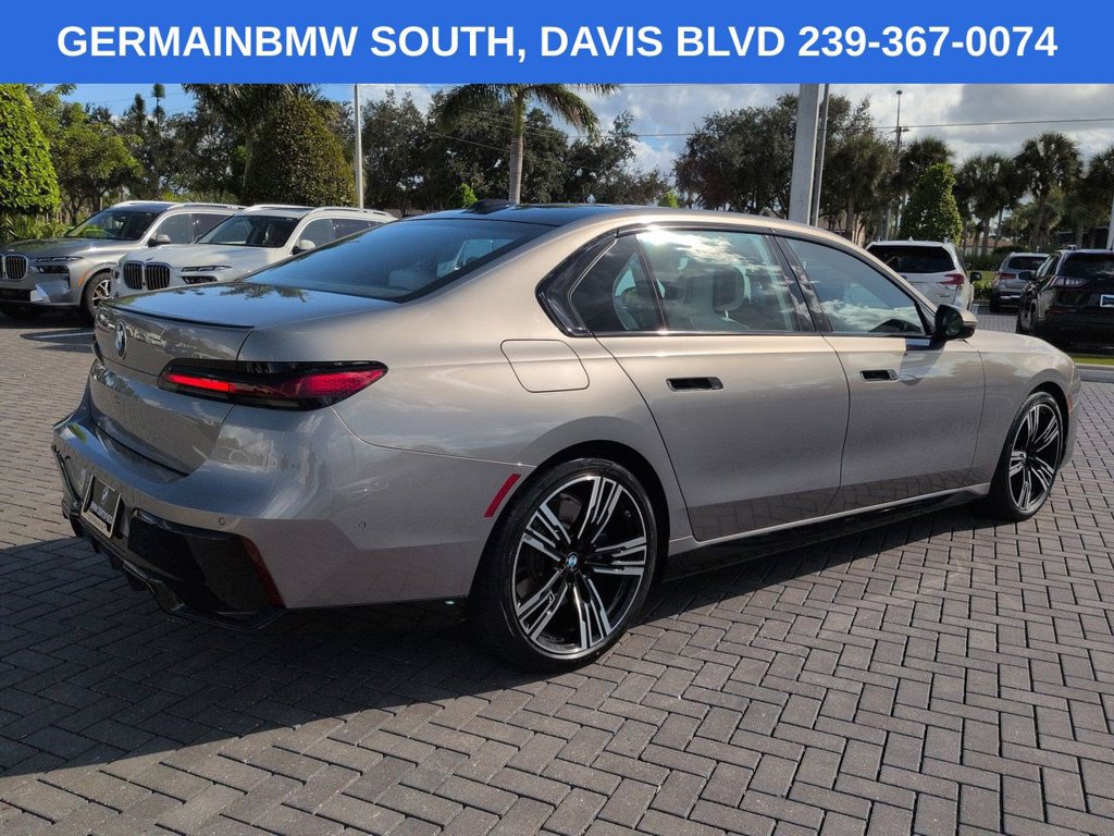 Used 2023 BMW 740i RWD image 5
