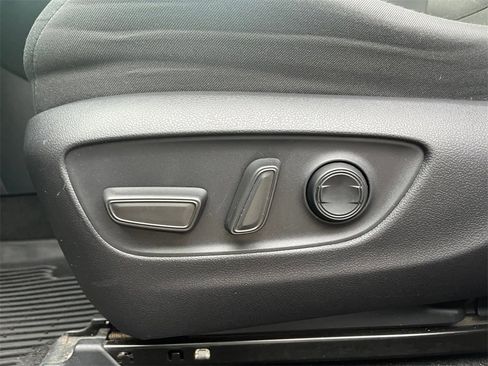 Used 2019 Toyota RAV4 XLE image 13