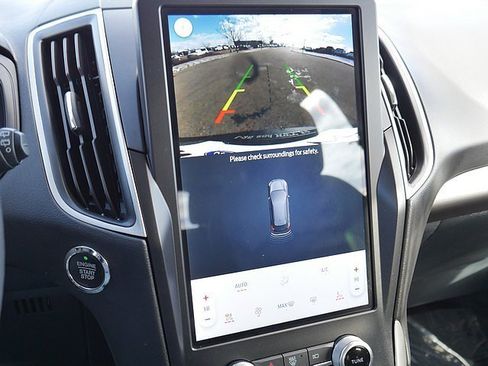 Used 2024 Ford Edge SEL w/ Convenience Package image 36