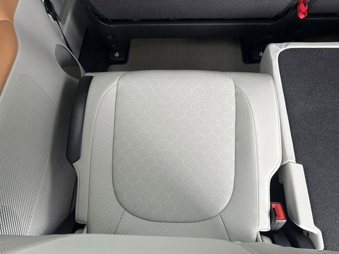 New 2025 Volkswagen ID. Buzz 1st Edition RWD image 27