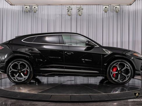 Used 2021 Lamborghini Urus image 14