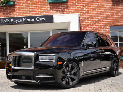 Used 2021 Rolls-Royce Cullinan AWD/4WD image 1