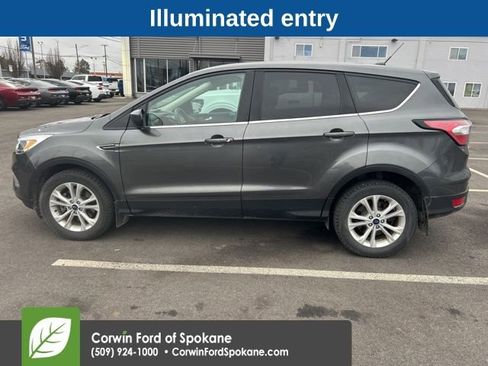 Used 2017 Ford Escape SE w/ SE Cold Weather Package image 7
