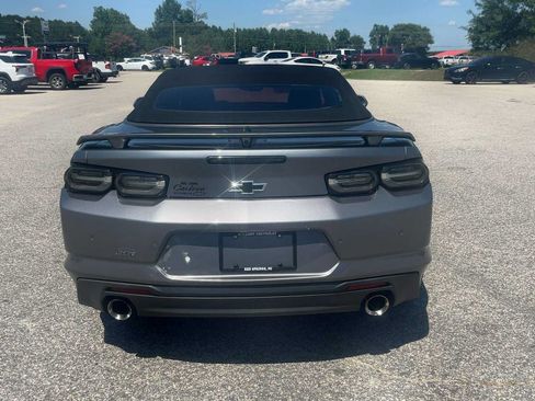 Used 2019 Chevrolet Camaro SS RWD image 12
