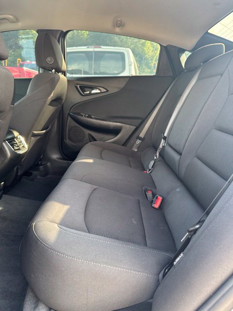 Used 2022 Chevrolet Malibu LT FWD image 32