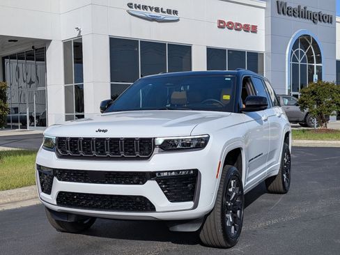New 2026 Jeep Grand Cherokee Summit AWD/4WD image 7