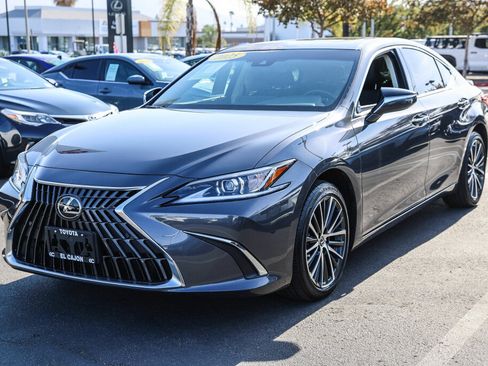 Used 2025 Lexus ES 300h w/ Premium Package FWD image 21