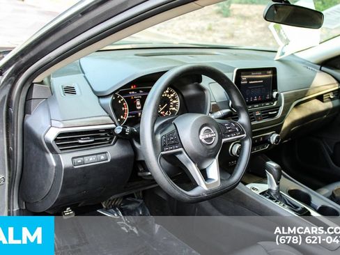 Used 2025 Nissan Altima 2.5 SV FWD image 20