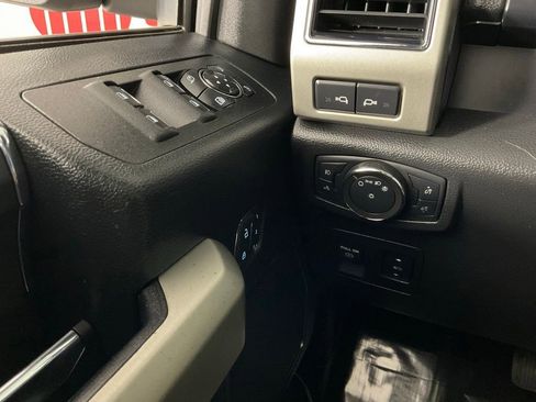 Used 2020 Ford F150 Lariat w/ Equipment Group 502A Luxury AWD/4WD image 18
