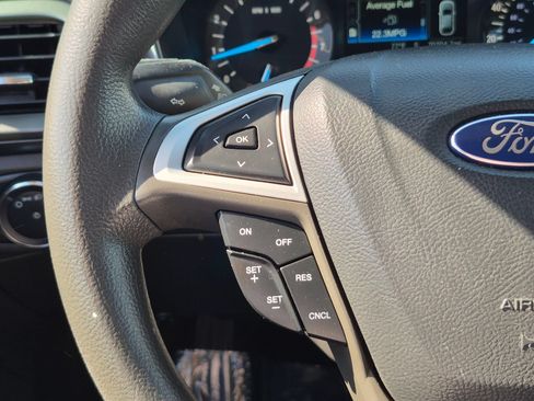Used 2014 Ford Fusion SE FWD image 15