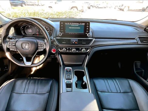 Used 2021 Honda Accord Touring image 15