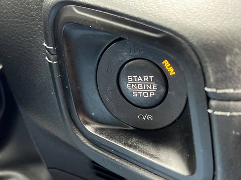 Used 2024 Jeep Wrangler Unlimited Rubicon 4xe w/ Convenience Group AWD/4WD image 24