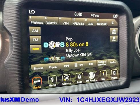 Used 2018 Jeep Wrangler Unlimited Sahara image 32