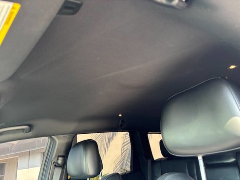 Used 2019 Jeep Grand Cherokee Altitude image 19