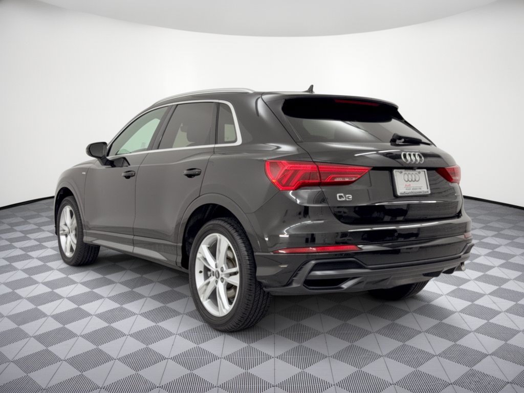 Used 2022 Audi Q3 2.0T Premium w/ Convenience Package AWD/4WD image 3