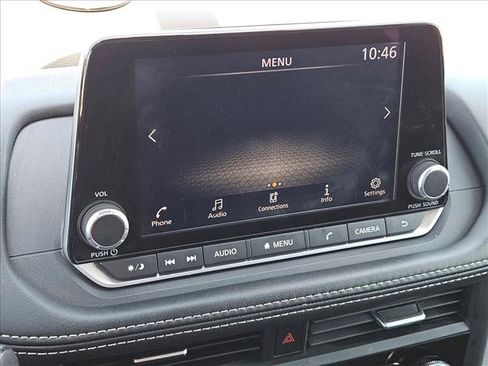 Used 2023 Nissan Rogue S FWD image 11