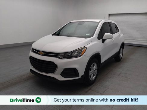 Used 2020 Chevrolet Trax LS FWD image 1
