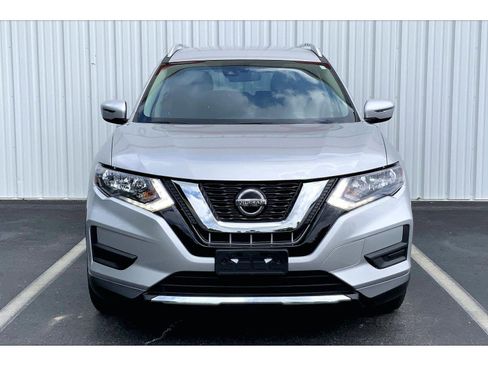 Used 2020 Nissan Rogue SV FWD image 3