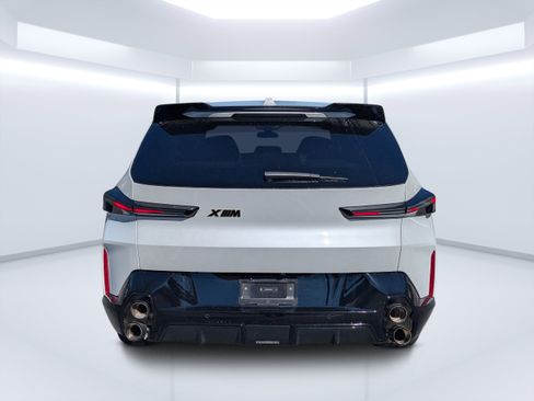 Used 2024 BMW XM image 7