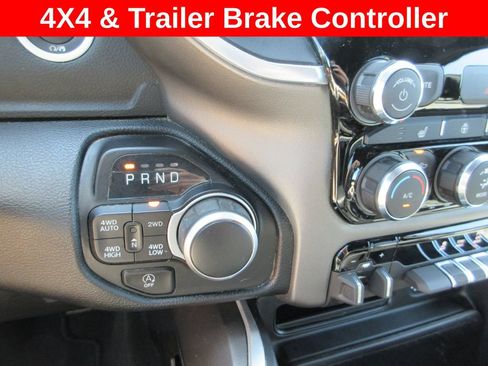 Used 2022 RAM 1500 Big Horn AWD/4WD image 18