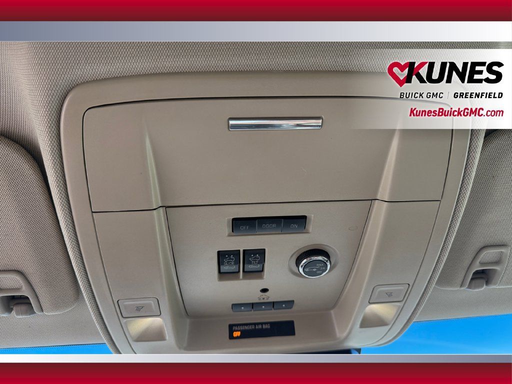 Used 2015 Chevrolet Suburban LTZ AWD/4WD image 17
