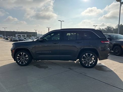 Used 2024 Jeep Grand Cherokee Overland image 5