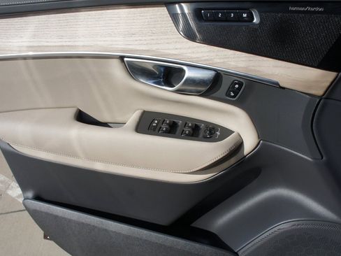 New 2026 Volvo XC90 B6 Ultra image 15