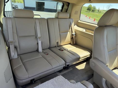 Used 2011 GMC Yukon Denali AWD/4WD image 19