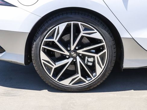 Used 2024 Hyundai Ioniq 6 SEL RWD image 9