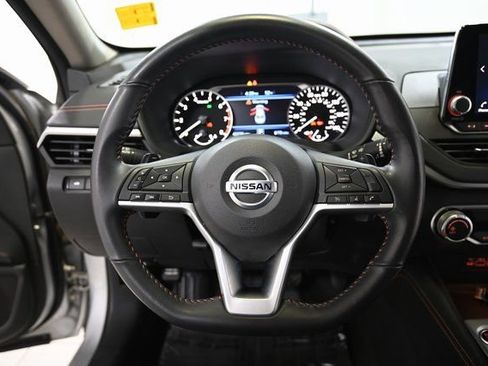 Used 2022 Nissan Altima 2.5 SR image 4