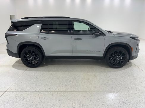 New 2026 Chevrolet Traverse RS image 6