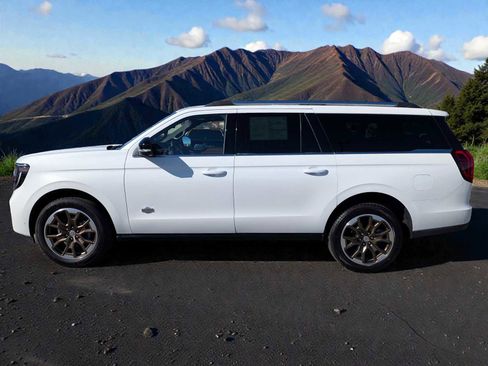 Certified 2025 Ford Expedition Max King Ranch image 3