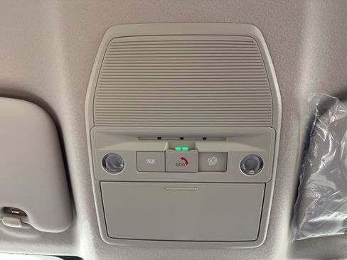 New 2026 Nissan Kicks SR w/ Illumination Package image 32