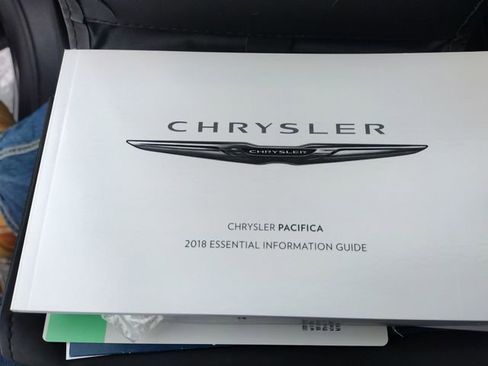Used 2018 Chrysler Pacifica Touring Plus w/ S Appearance Package image 51