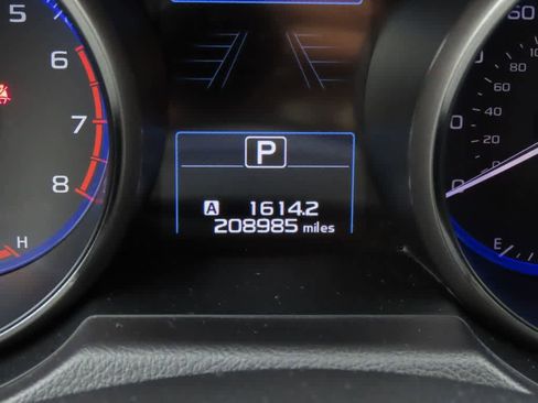 Used 2016 Subaru Legacy 2.5i Premium AWD/4WD image 23