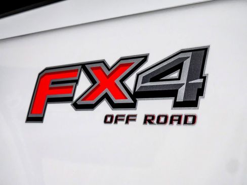 Used 2024 Ford F350 Lariat w/ FX4 Off-Road Package image 44