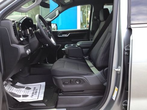New 2026 GMC Sierra 1500 SLE AWD/4WD image 8
