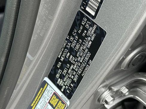 New 2025 Kia K4 LXS image 31