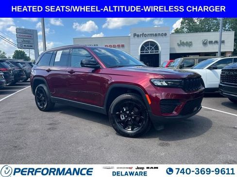 Used 2025 Jeep Grand Cherokee Altitude AWD/4WD image 1