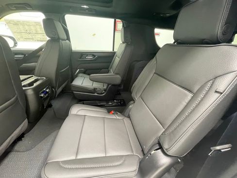 New 2026 GMC Yukon XL Denali w/ Sun & Power Step Package image 12