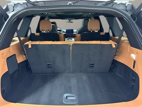 Used 2024 Lincoln Aviator Black Label w/ Jet Package AWD/4WD image 9