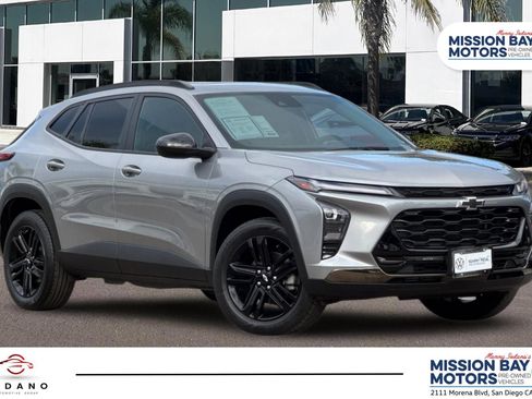 Used 2024 Chevrolet Trax ACTIV w/ Sunroof Package image 1